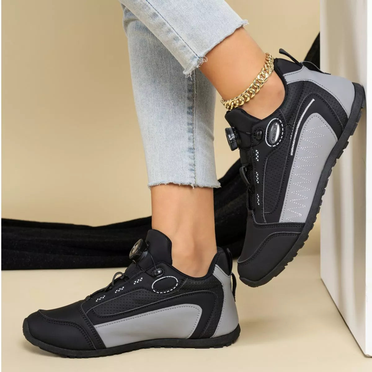 Round Toe Lace Up Sneakers
