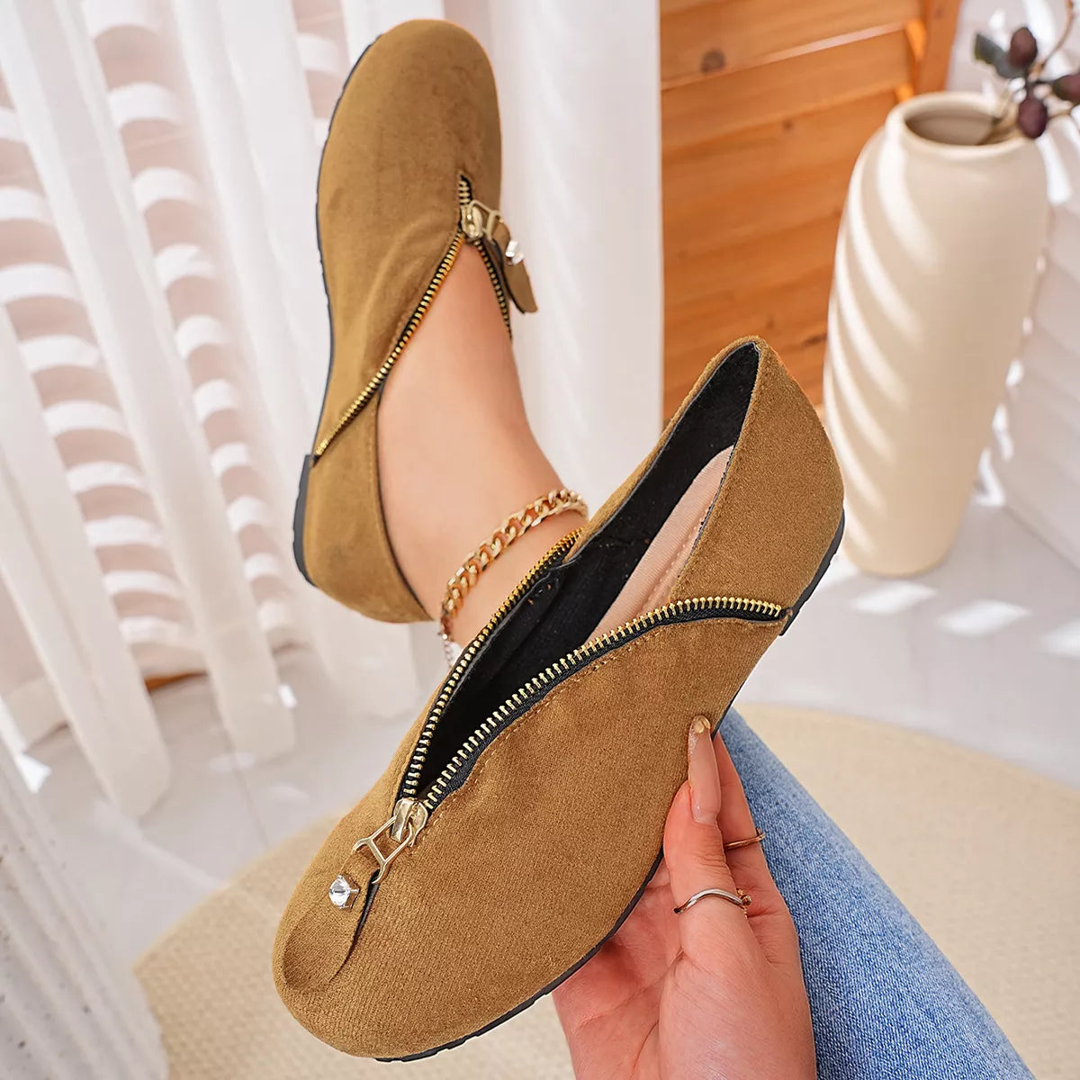 Chic Zipper Detail Flats Slip‑Ons