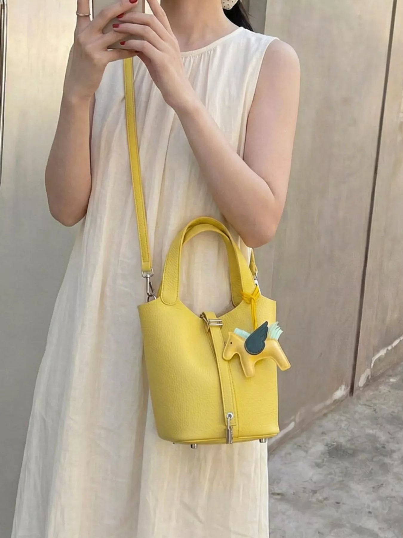 Adjustable Strap Bucket Bag