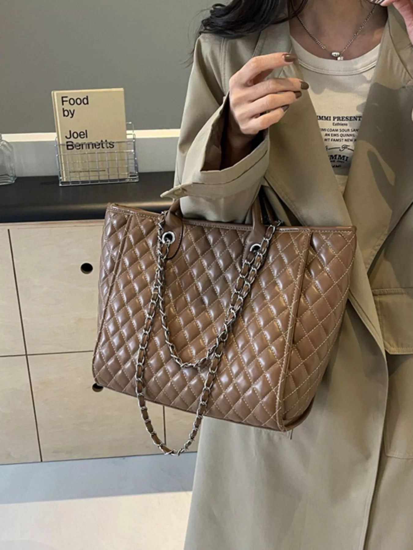 Quilted Chain Shoulder Bag