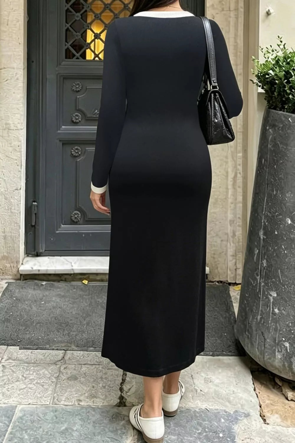 Contrast Trim V-Neck Knit Dress
