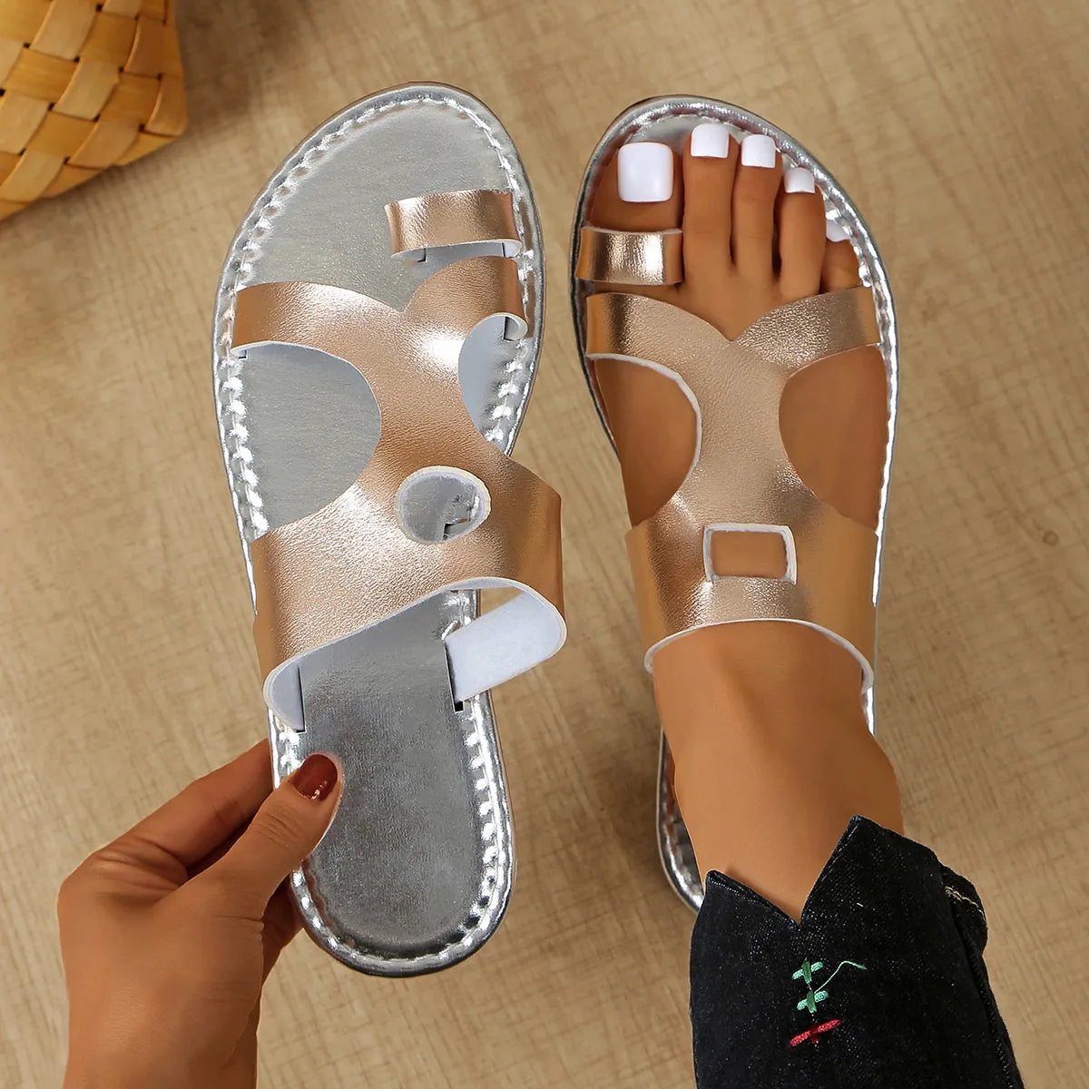 Toe Loop Flats Sandals