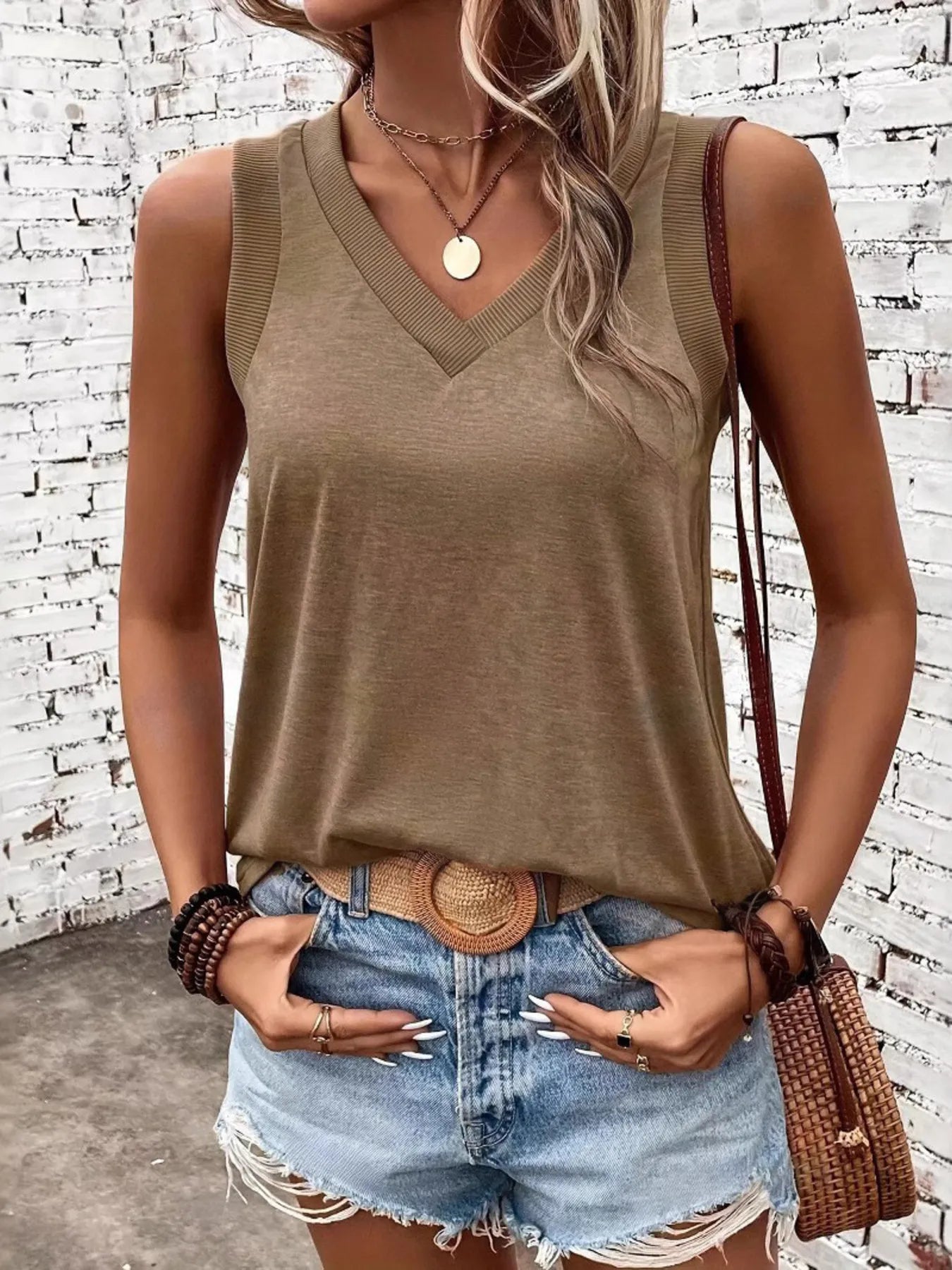 Breathable V-Neck Ribbed-Band Tank Top