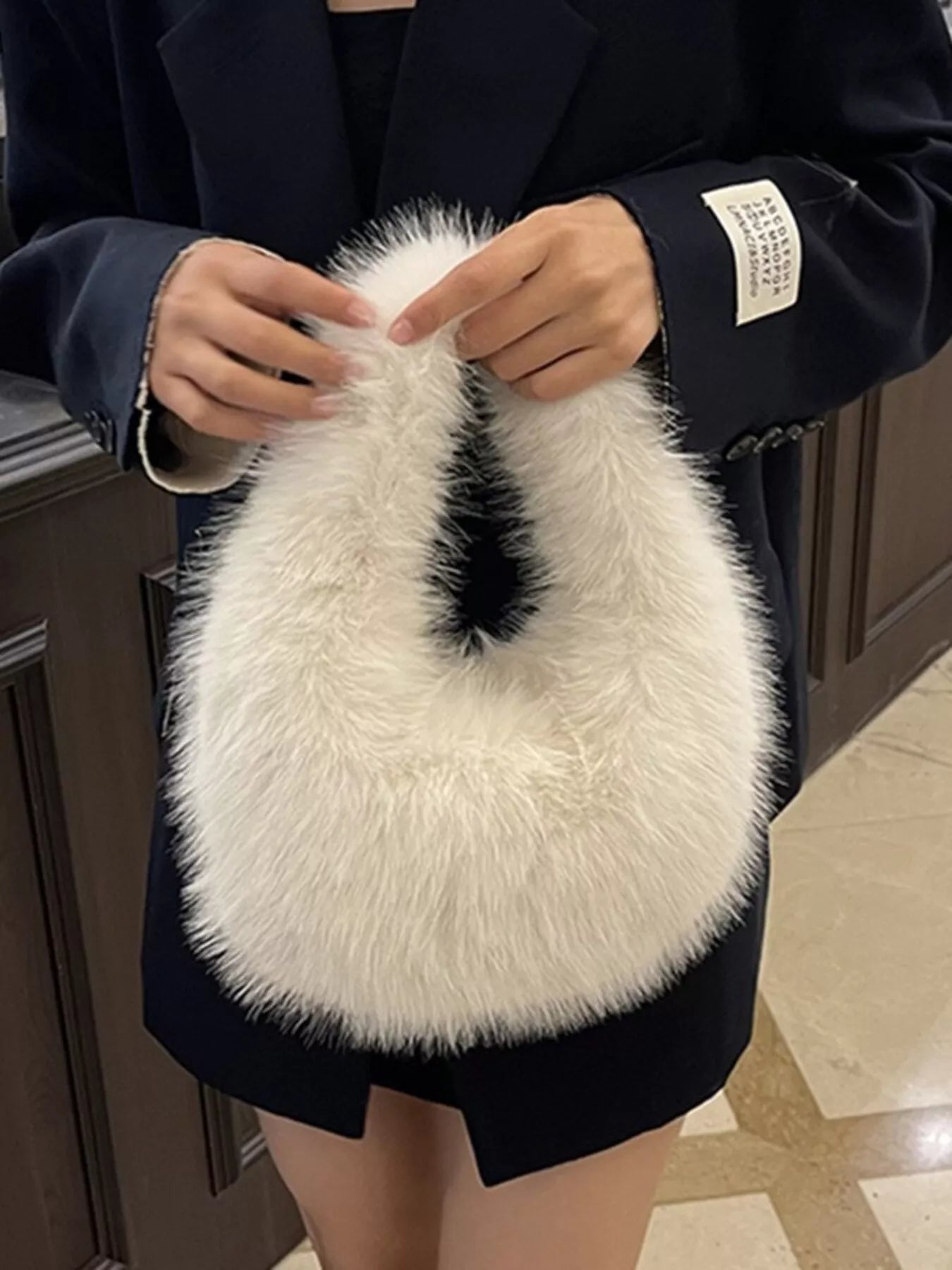 Fluffy Solid Color Handbag