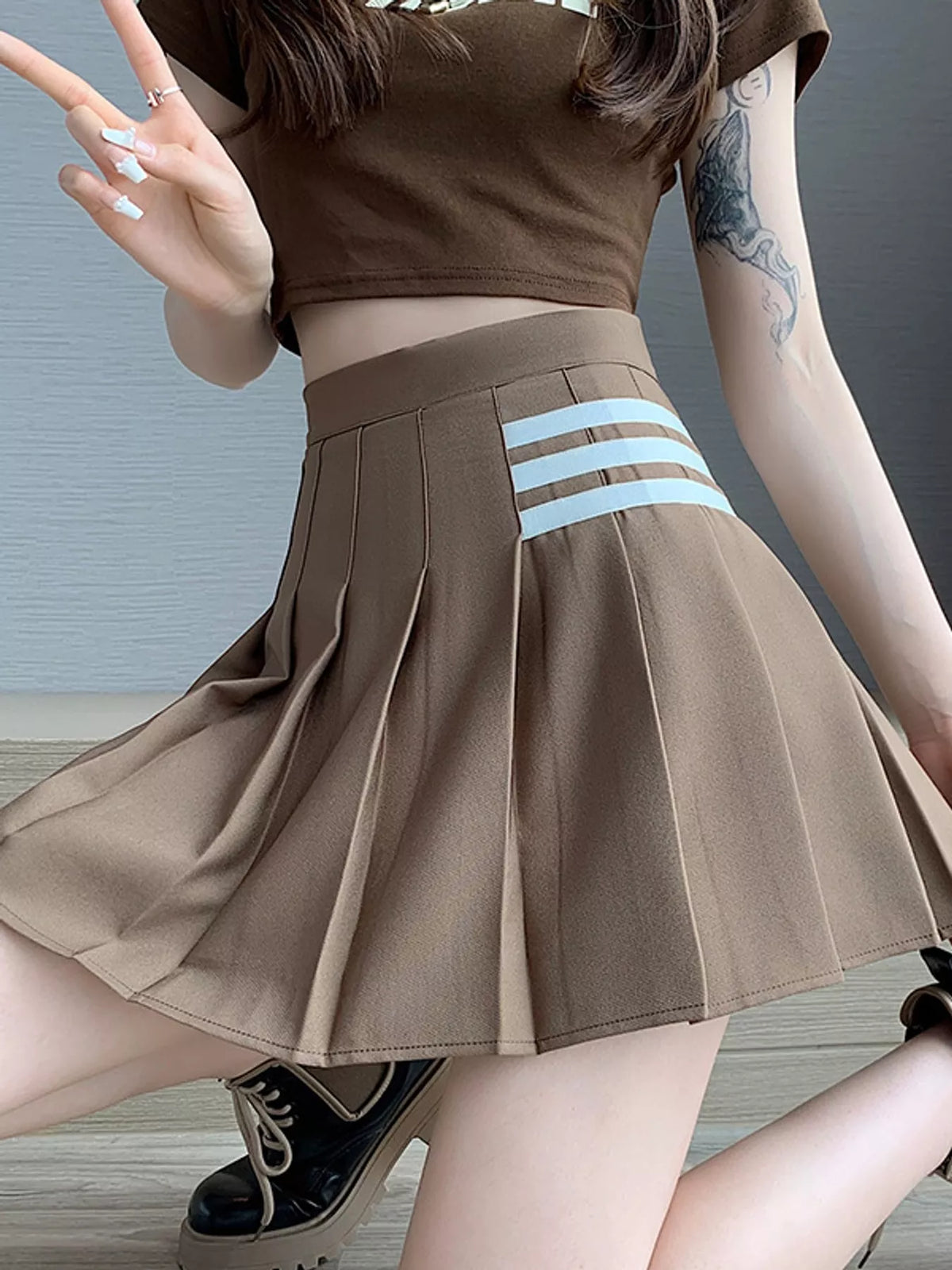 Contrast Stripe Pleated Mini Skirt
