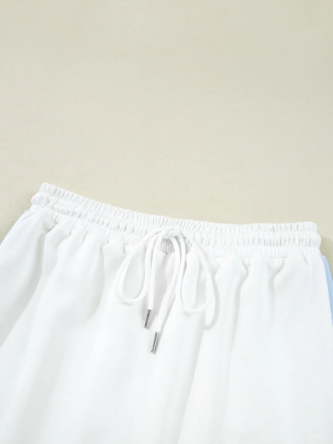 Contrast Trim Top and Mini Skirt Set