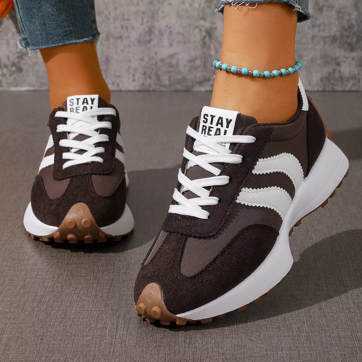 Lace Up Round Toe Sneakers
