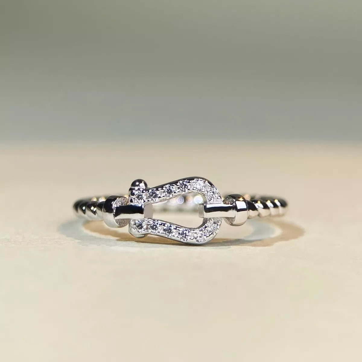 925 Sterling Silver Zircon Horseshoe Shaped Ring