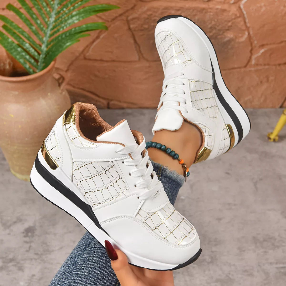 Lace Up Round Toe  Sneakers