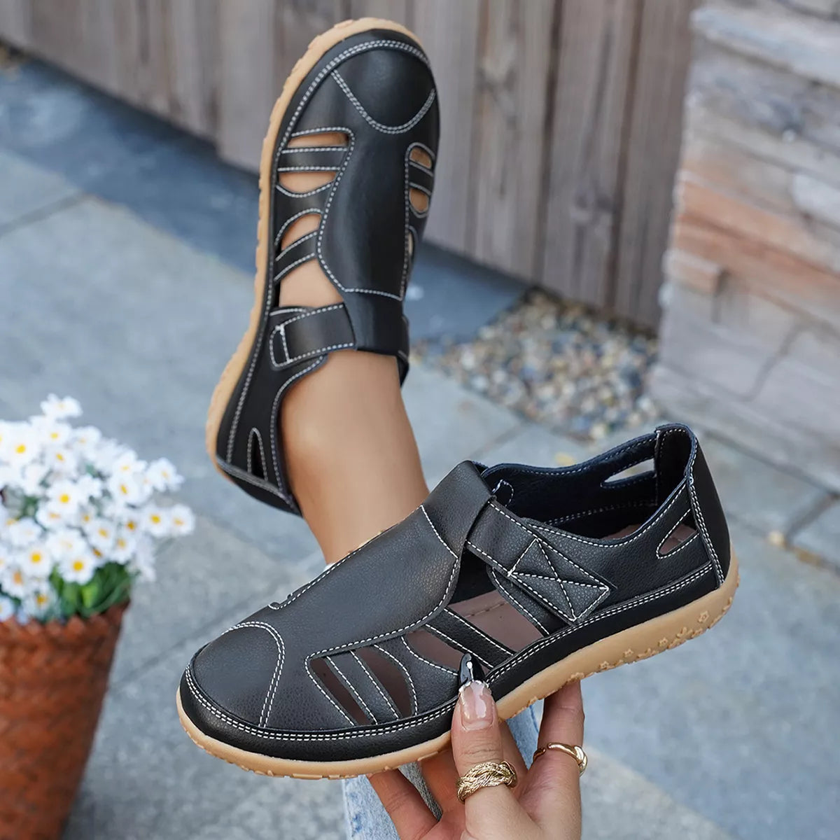 Round Toe Cutout Sandals