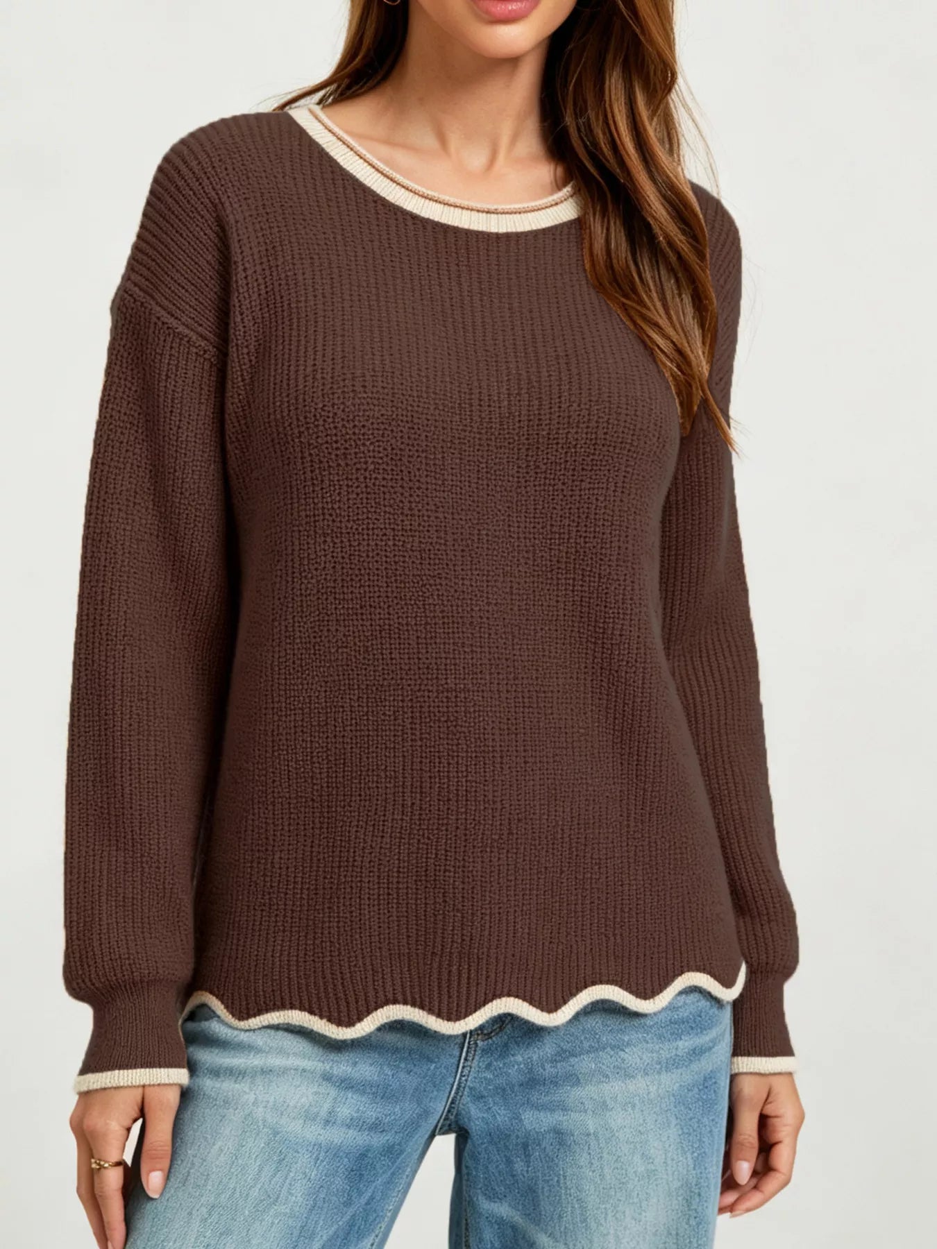 Contrast Trim Scalloped Hem Ribbed Knit Sweater