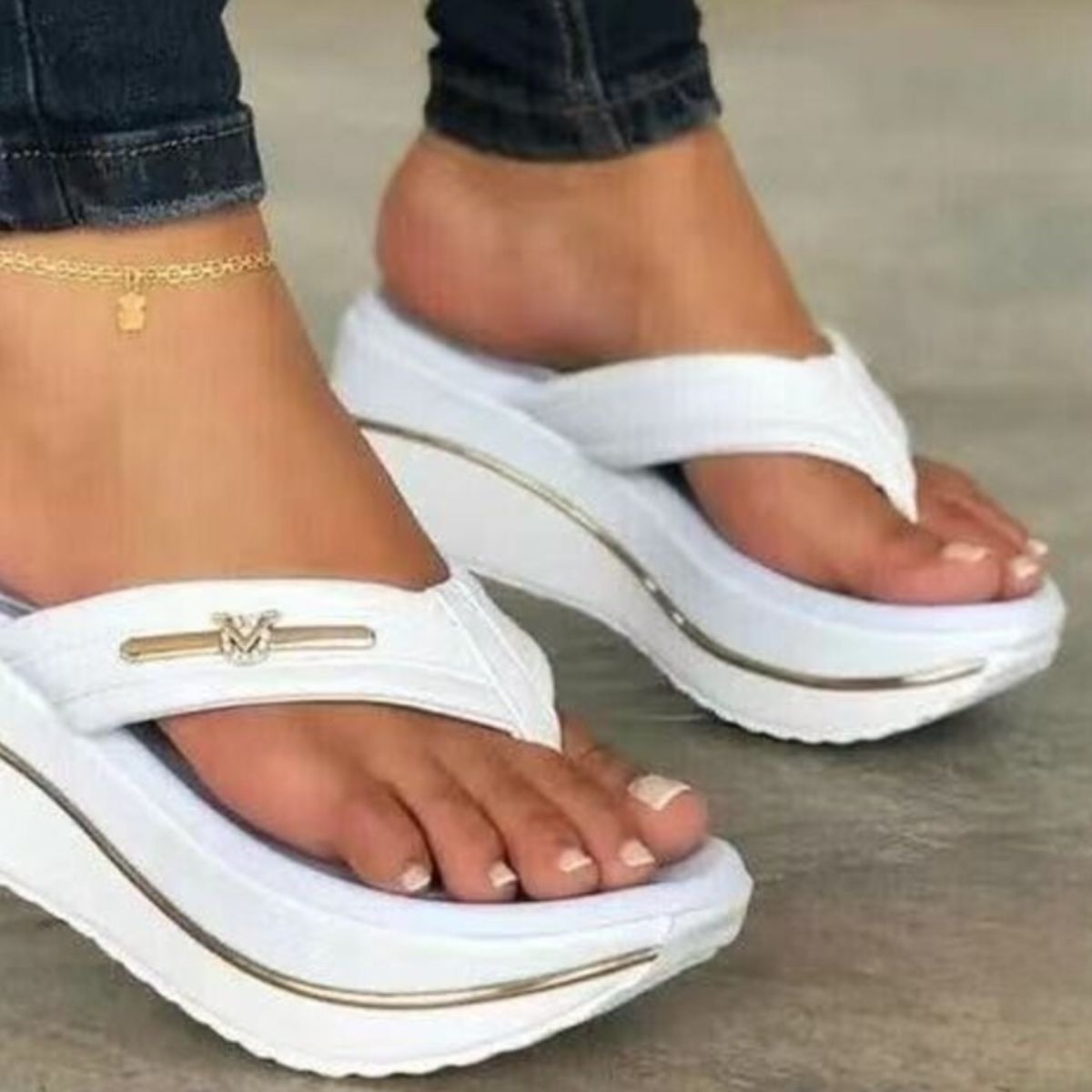 Toe Post Platform Sandals
