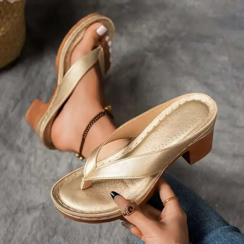 Chunky Heel Toe Post Sandals