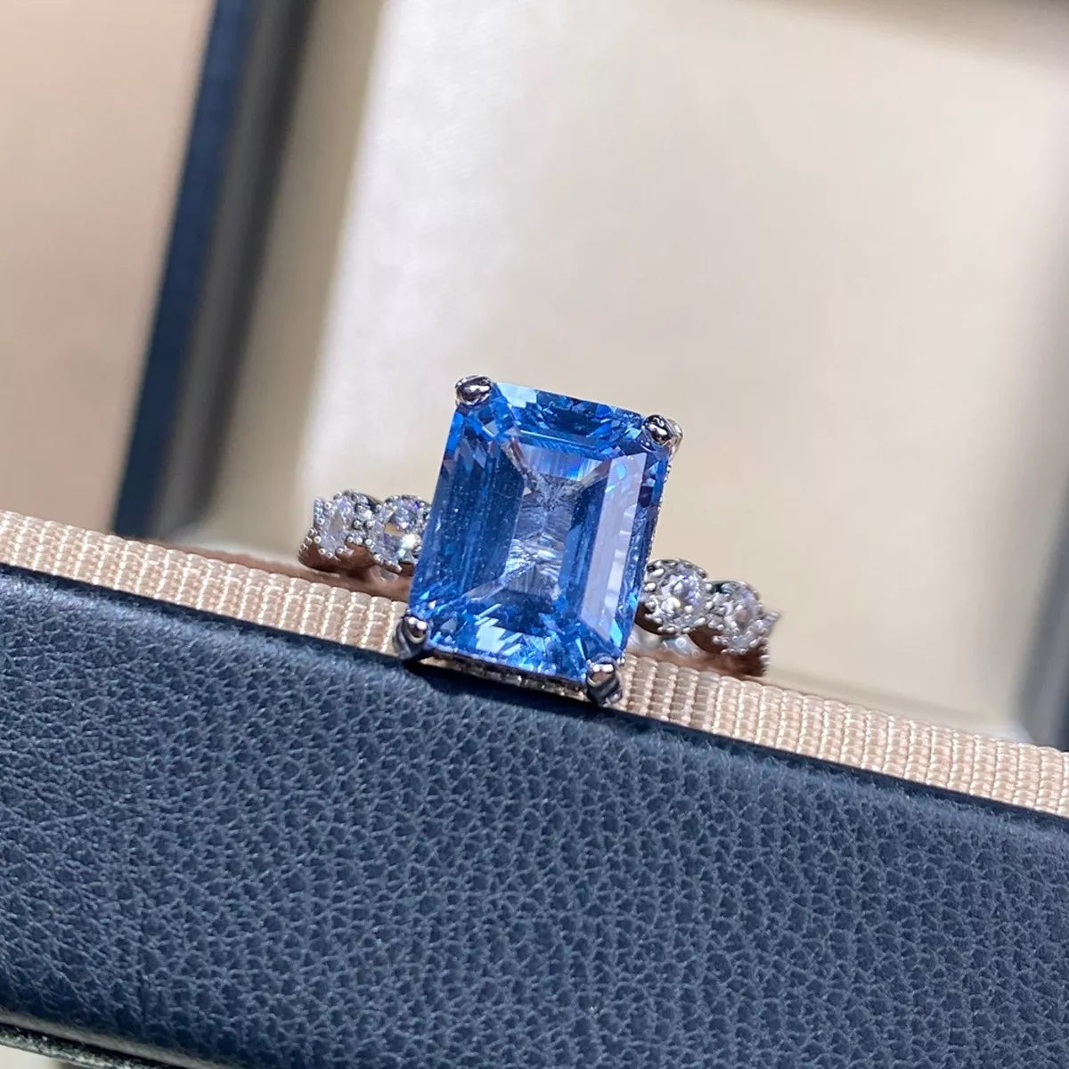 925 Sterling Silver Zircon Geometric Ring