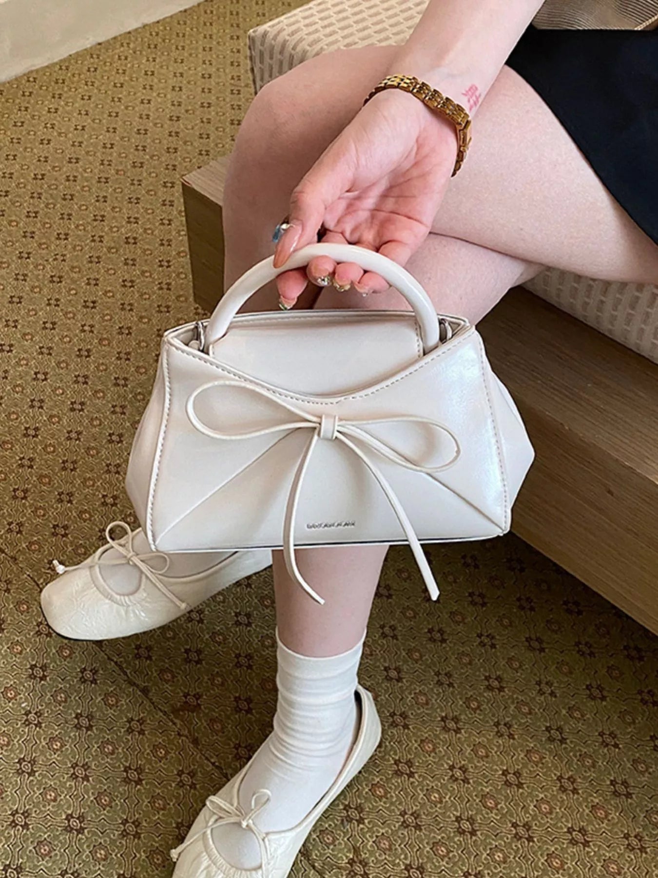 Bow Detail Crossbody Bag