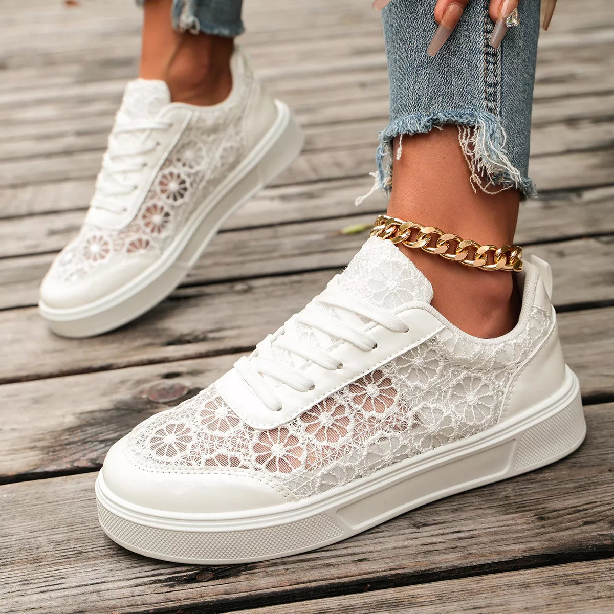Round Toe Lace Sneakers