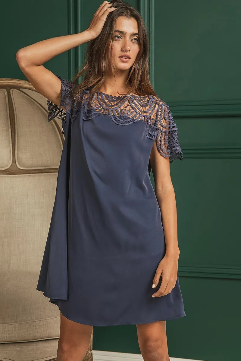 BiBi Crochet Lace Yoke Detailed Wrinkled Dress