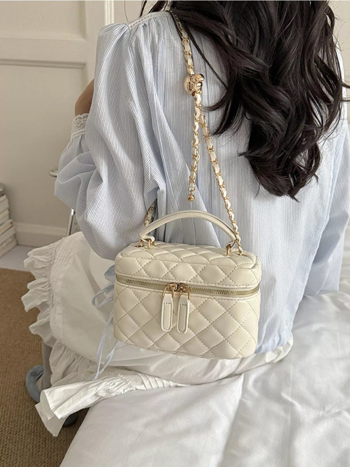 Quilted Chain Strap Crossbody Bag