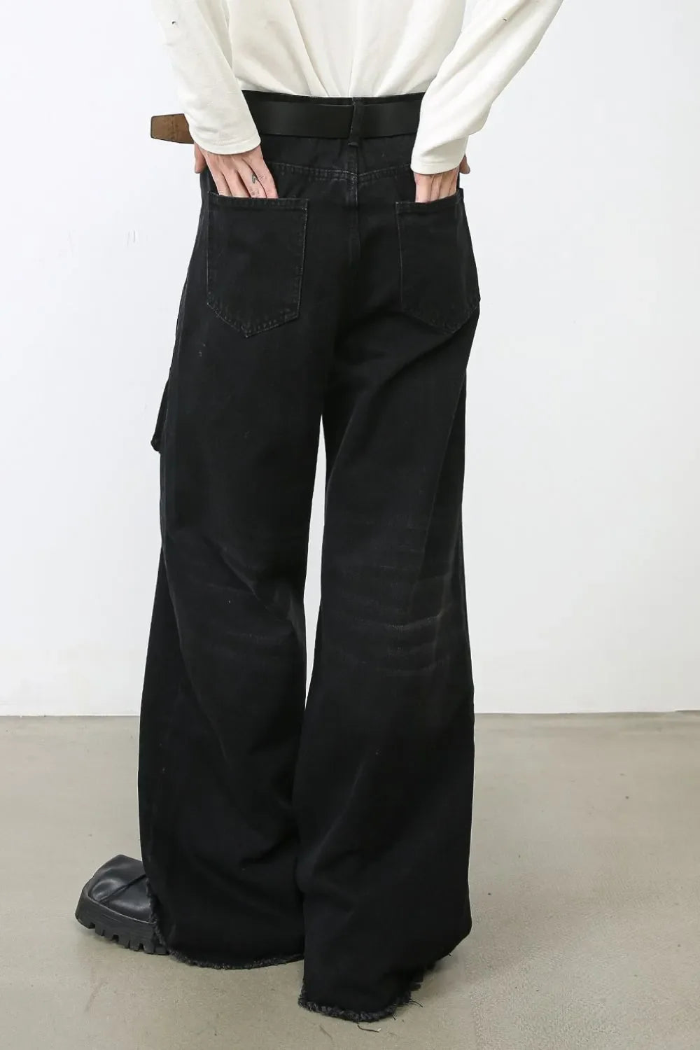 Men's Wide Leg Jeans with Pockets