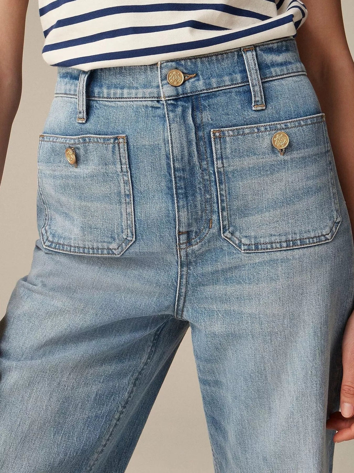 High-Waisted Jeans with Pockets