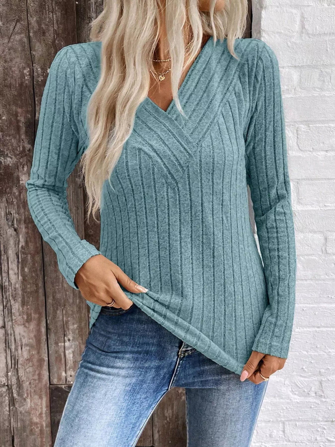 Ribbed V-Neck Long Sleeve T-Shirt