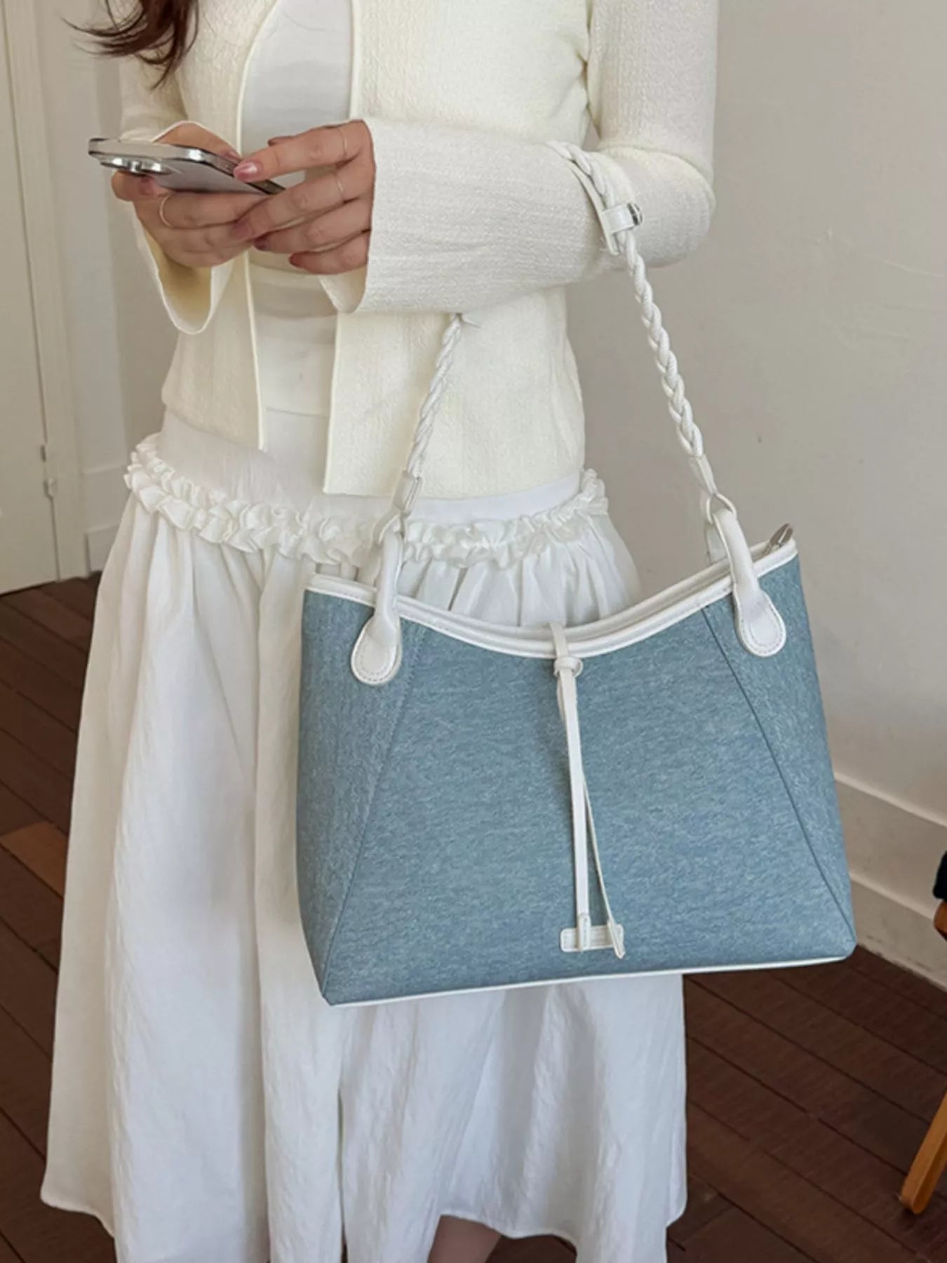 Casual Contrast Trim Shoulder Bag