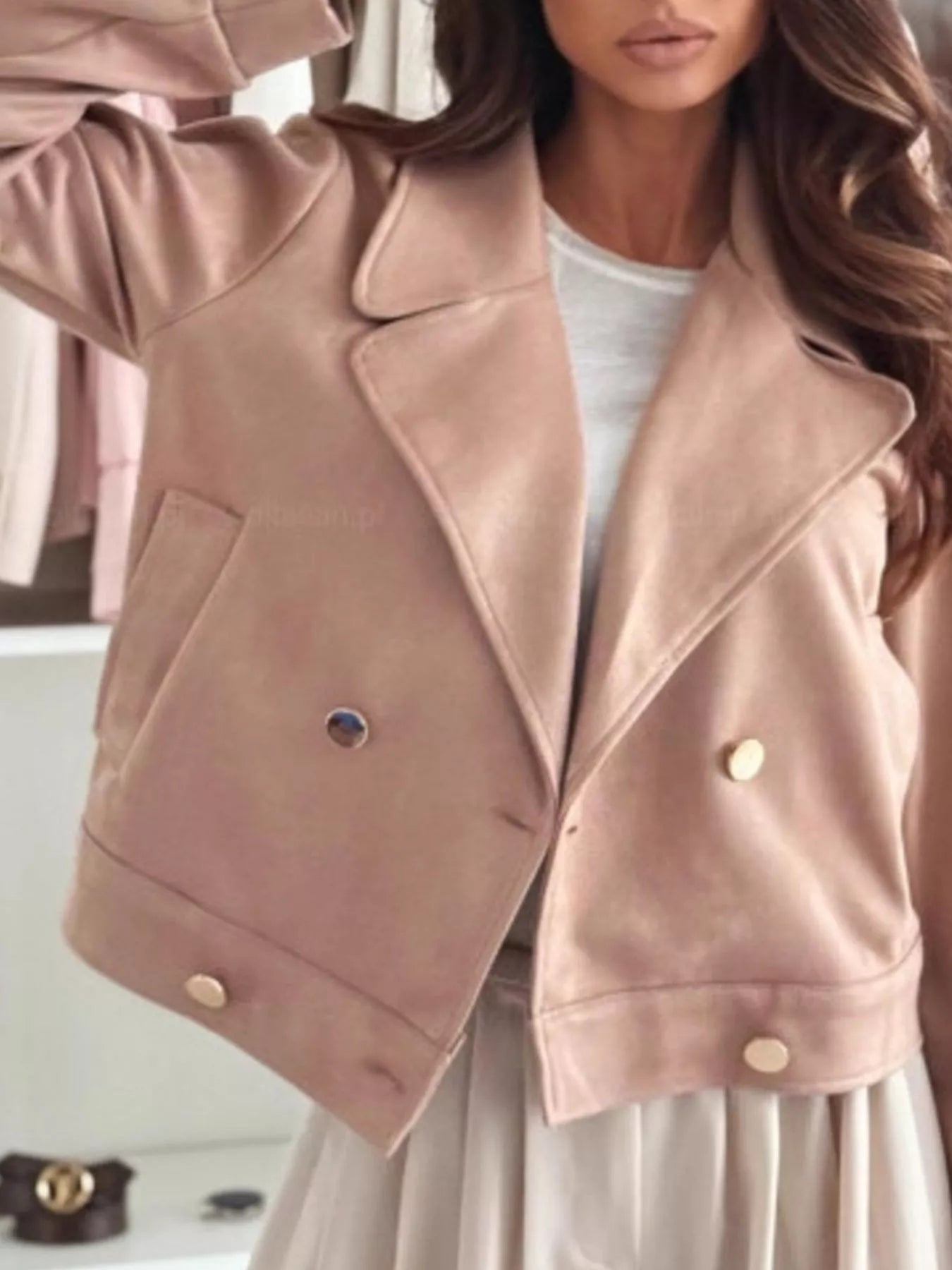 Chic Double-Breasted Cropped Jacket