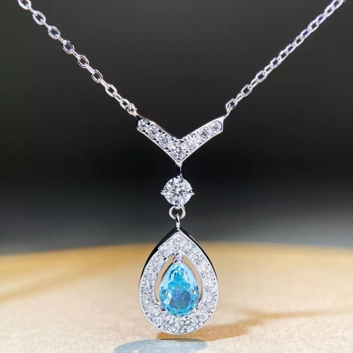 925 Sterling Silver Teardrop Pendant Necklace