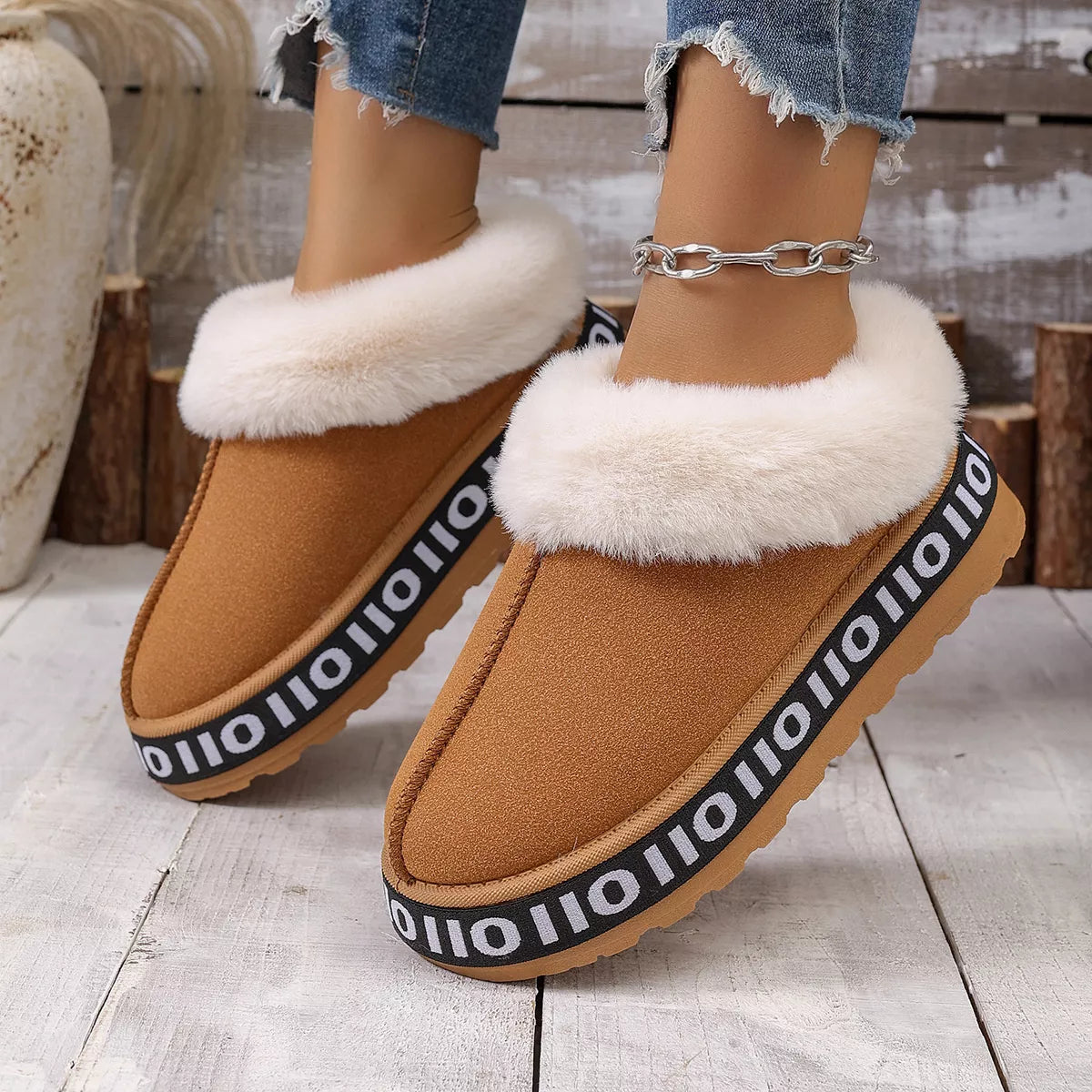 Round Toe Plush Lined Ankle Boots