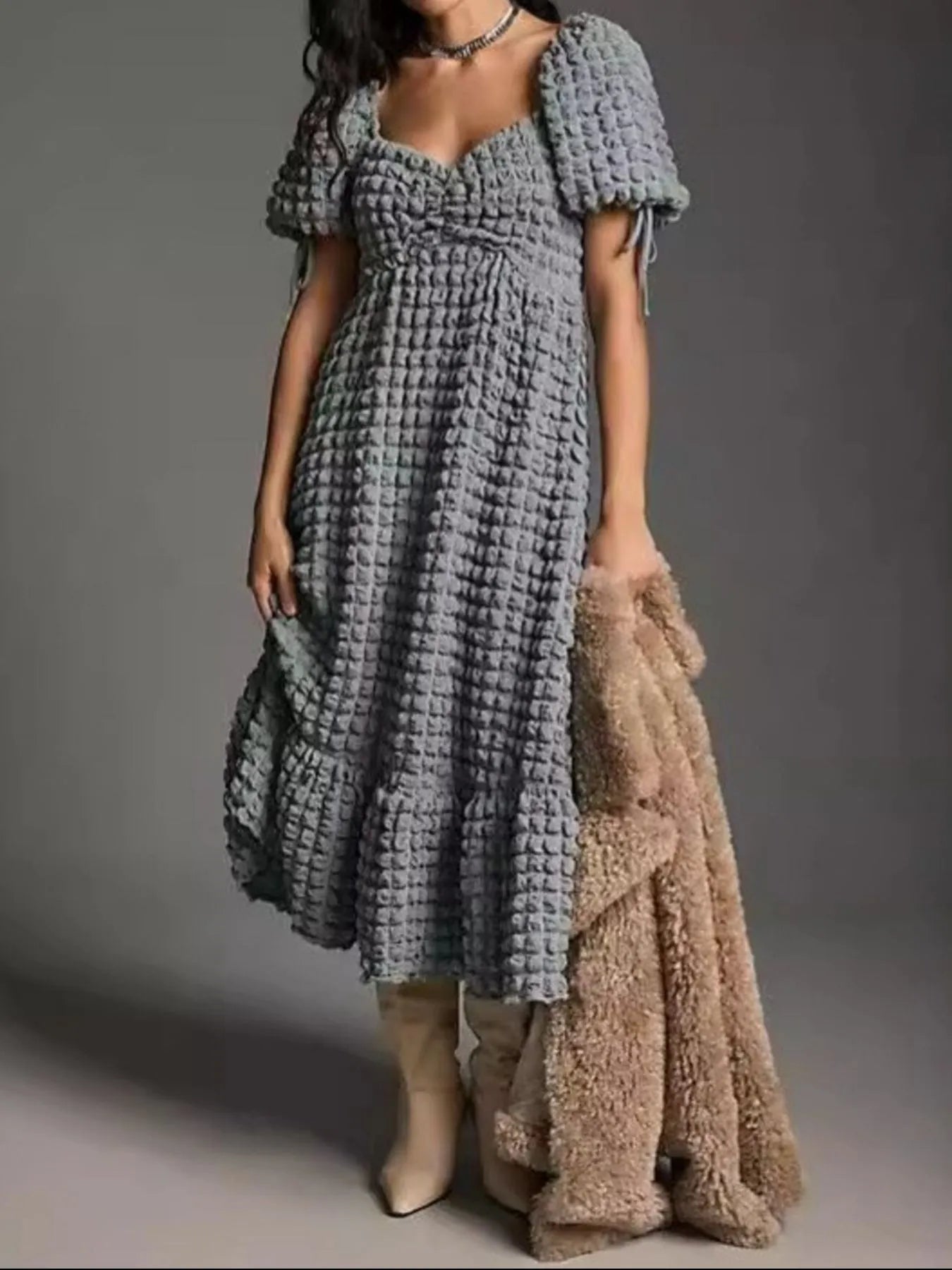 Textured Sweetheart Neck Short Sleeve Dress
