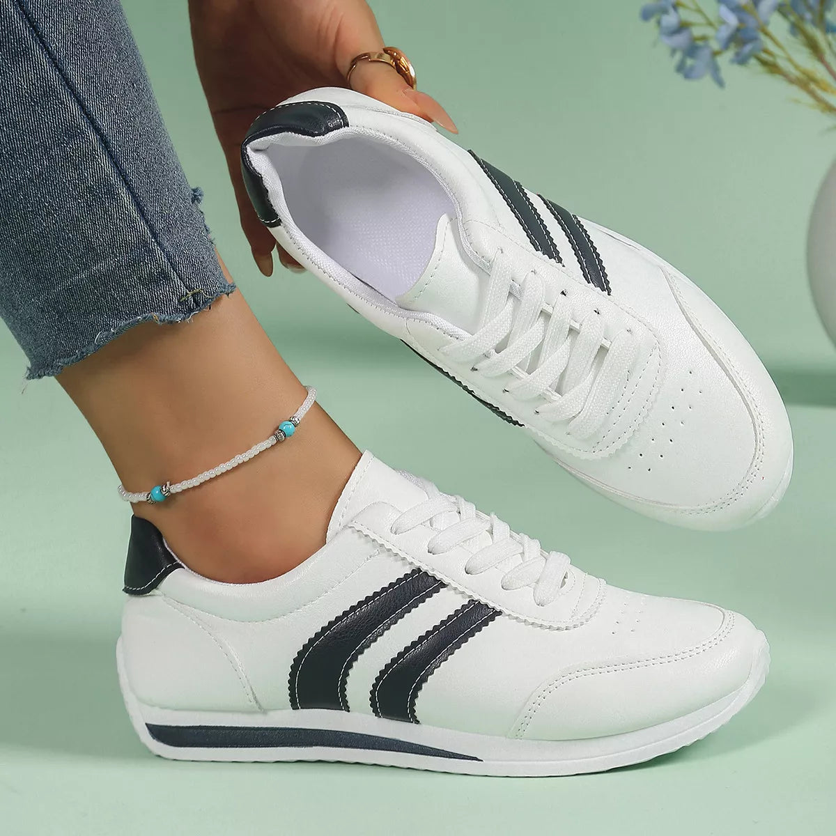 Round Toe Lace Up Sneakers