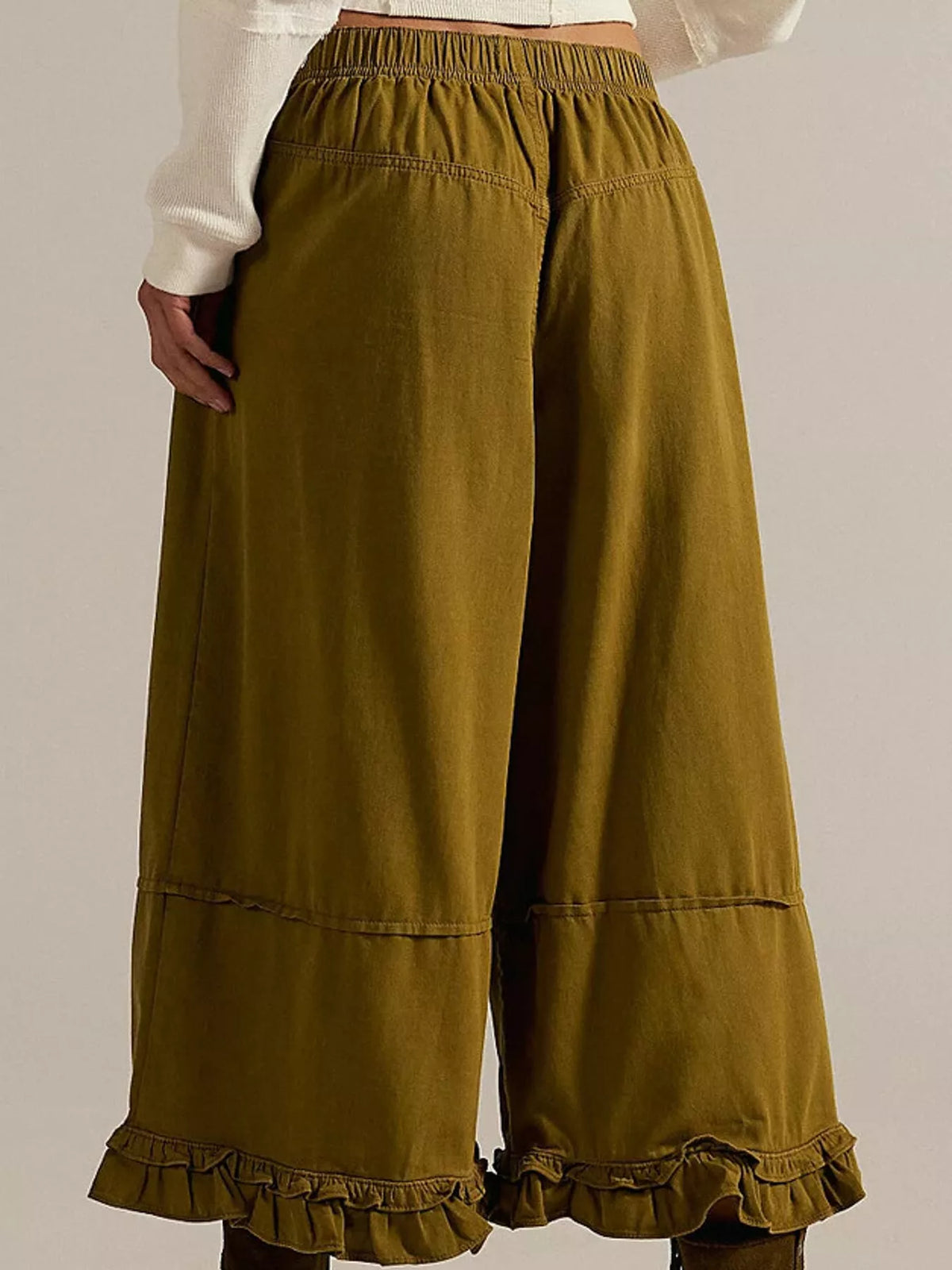 Wide-Leg Ruffle Hem Jeans
