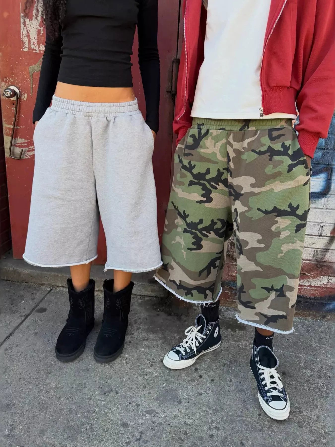 Wide-Leg Cropped Sweatpants with Pockets