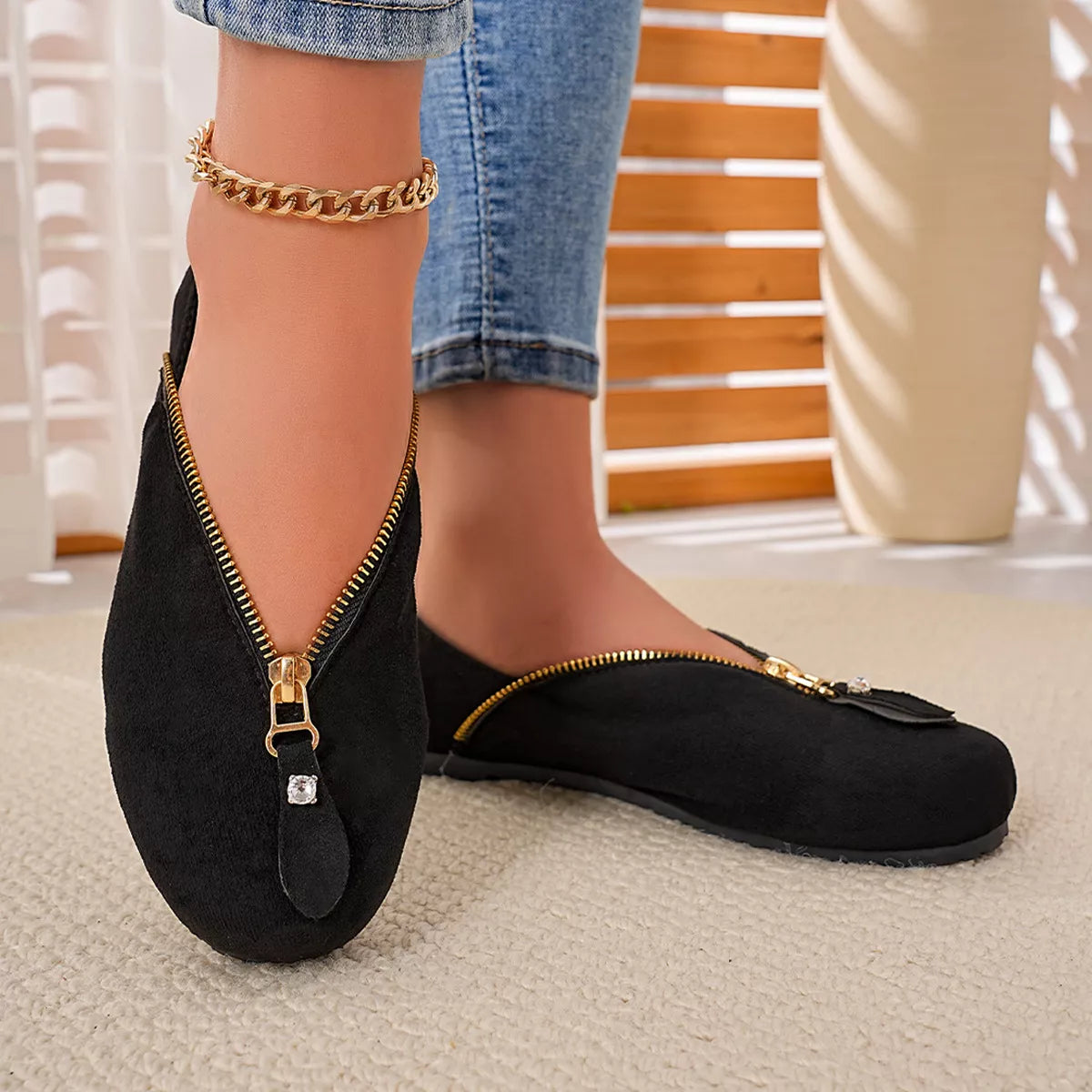 Chic Zipper Detail Flats Slip‑Ons
