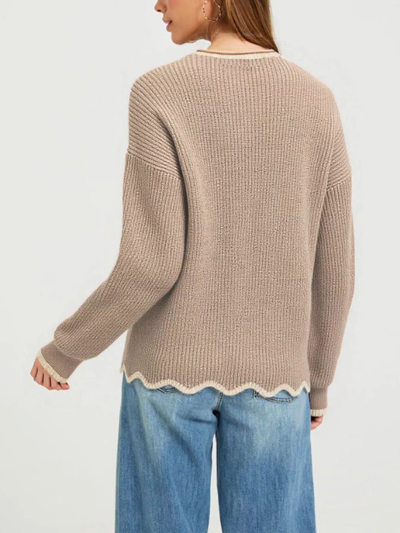 Contrast Trim Scalloped Hem Ribbed Knit Sweater