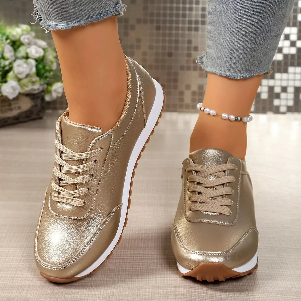 Round Toe Lace Up Sneakers