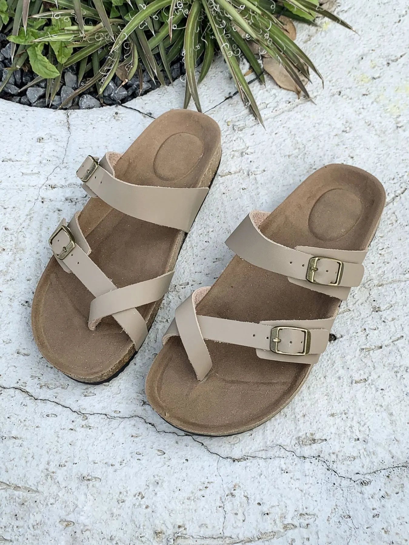 Toe Loop Platform Sandals