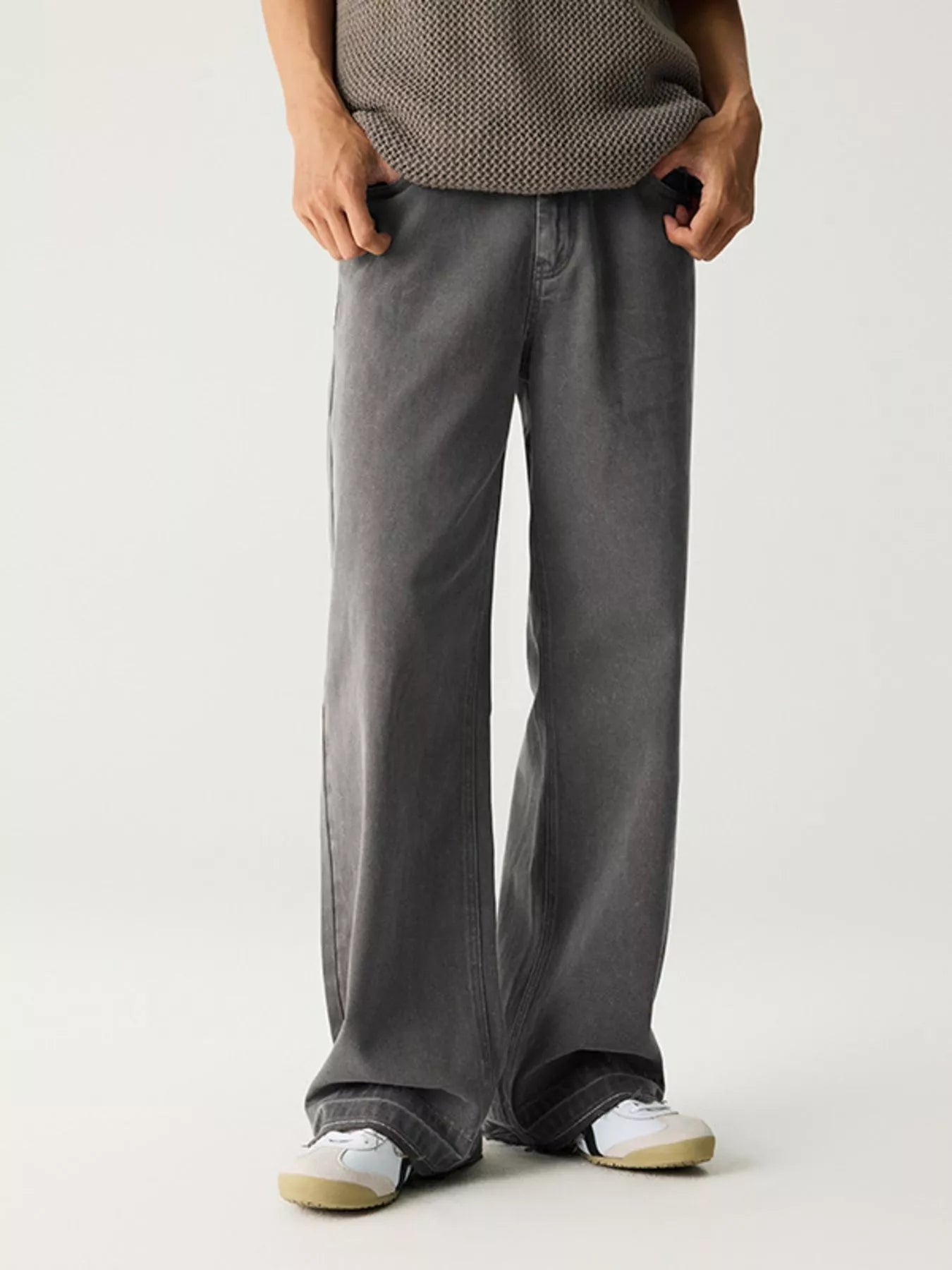 Men's Wash Relaxed Fit Wide Leg Jeans