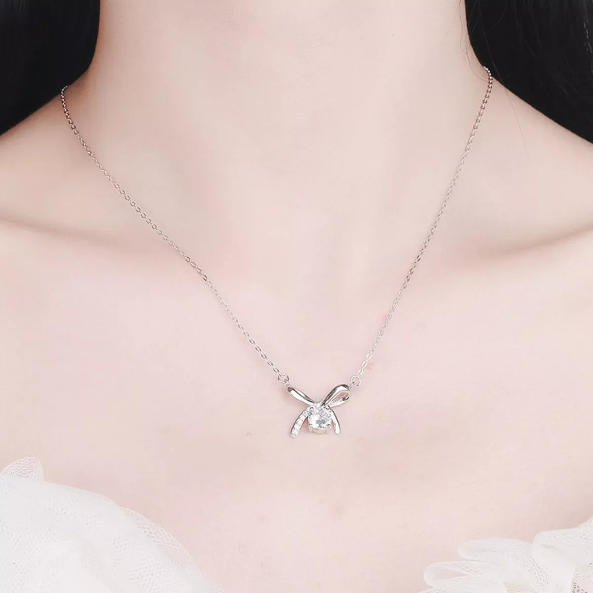 925 Sterling Silver Zircon Ribbon Pendant Necklace