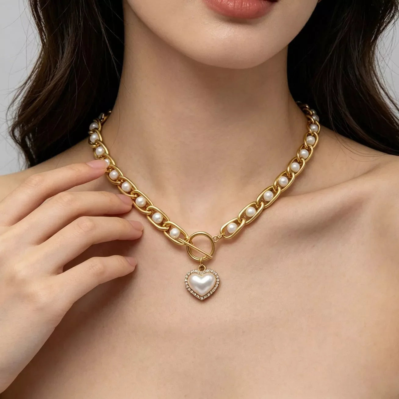 Chunky Pearl and Heart Pendant Necklace