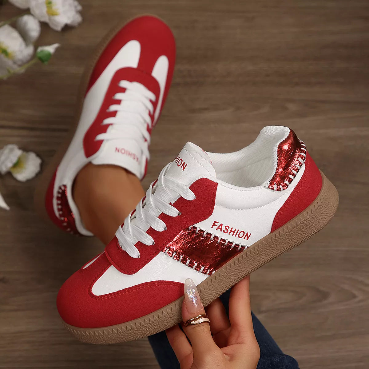 Lace-Up Flats Sneakers