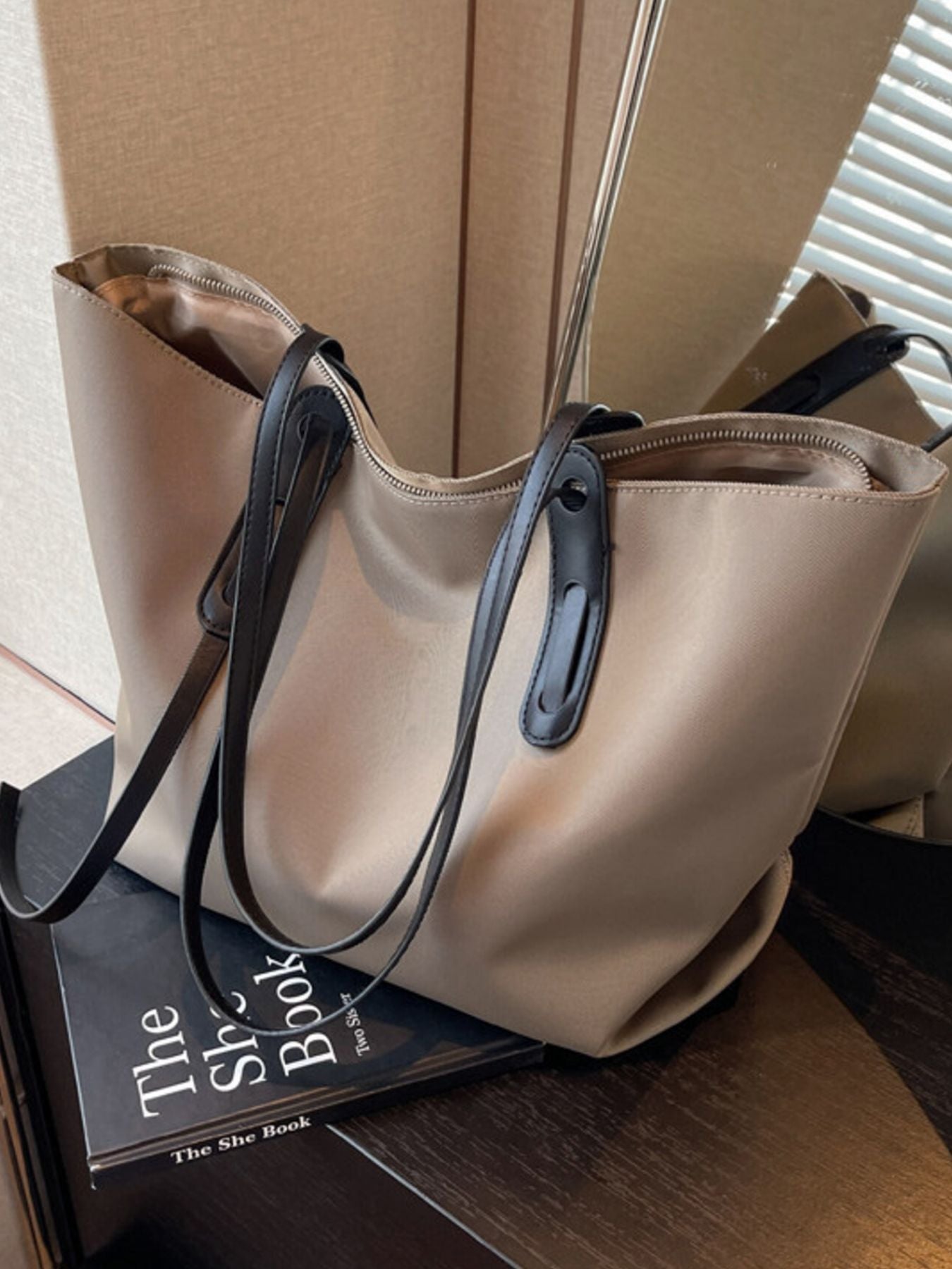 Large Capacity Tote Bag