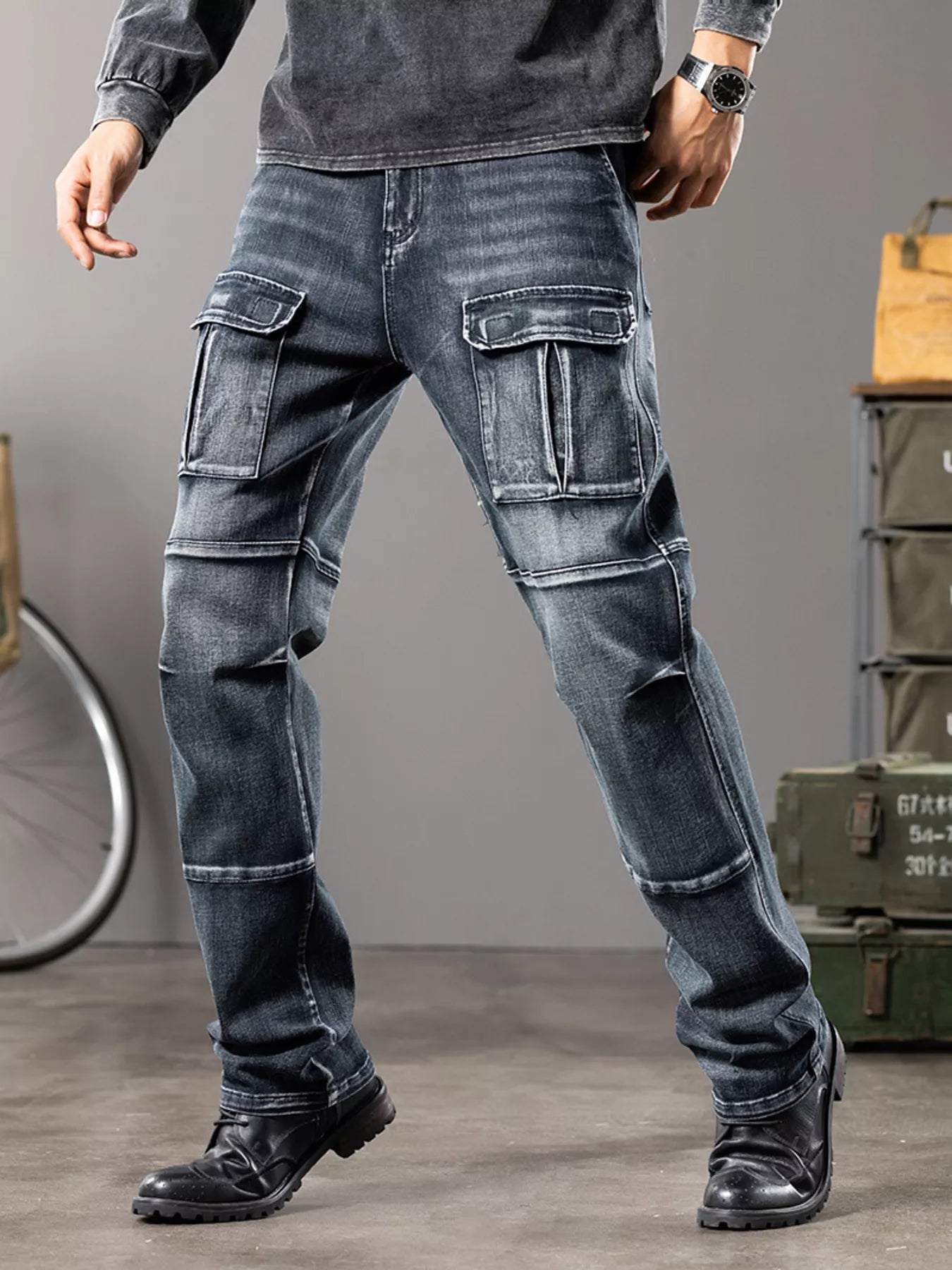 Men's Vintage Wash Cargo Jeans