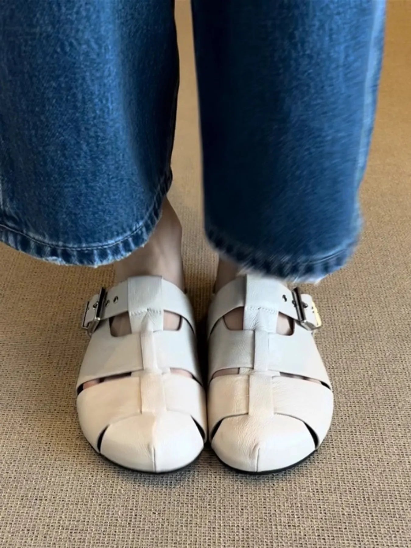 Round Toe Buckle Sandals