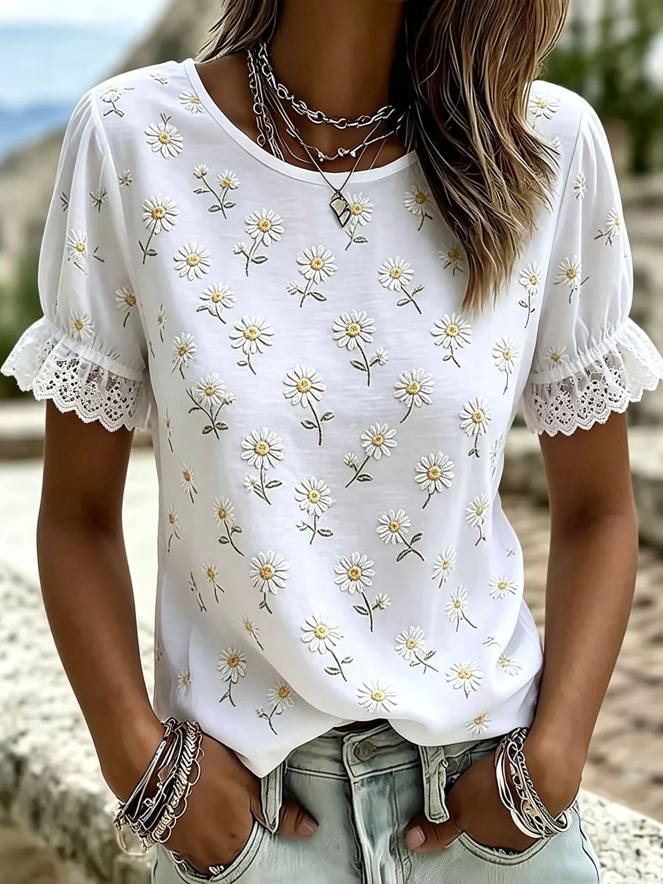 Plus Size Daisy Lace Detail Puff Sleeve T-Shirt