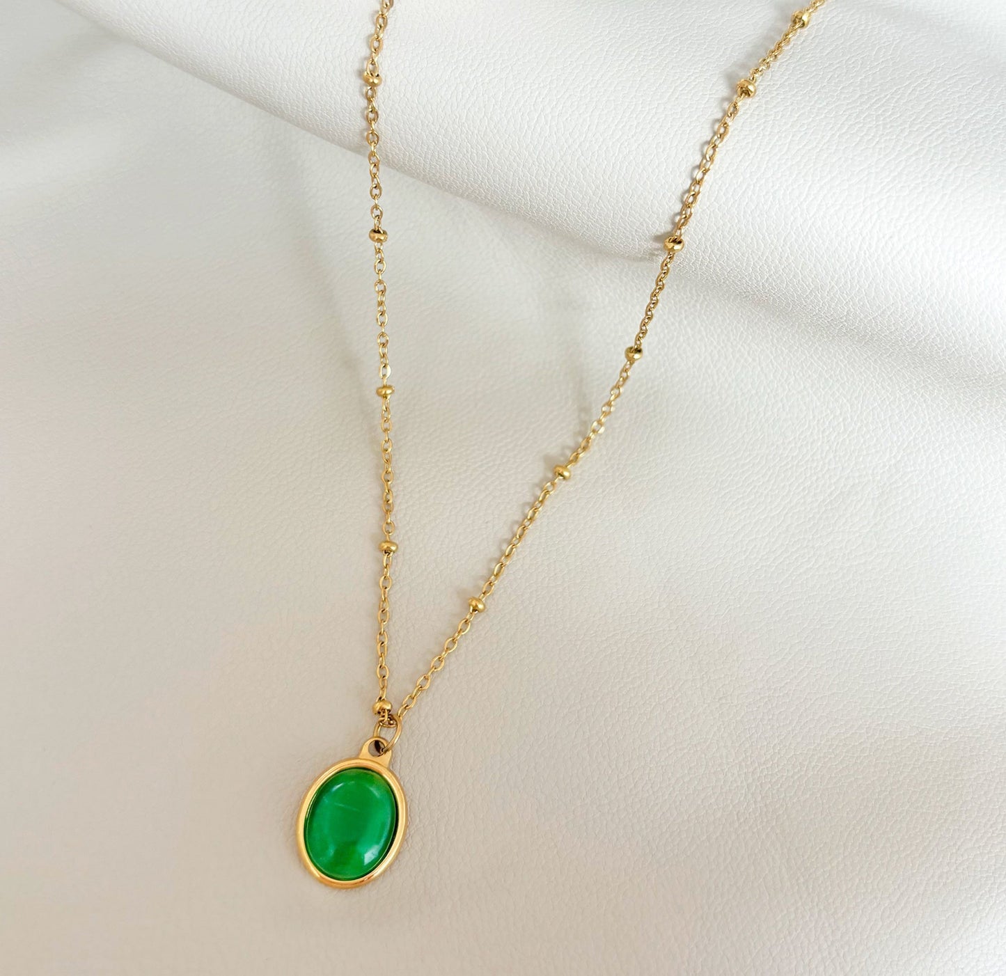 DARA GOLD GREEN CATS EYE PENDANT NECKLACE
