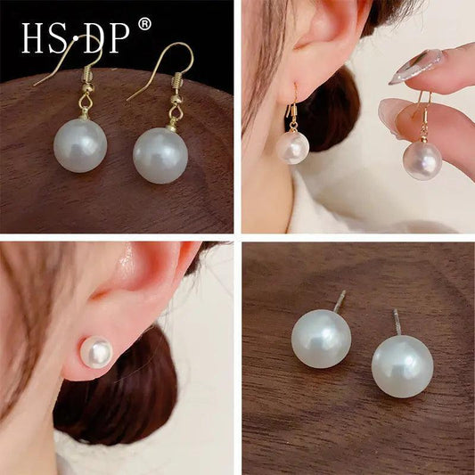 MAC055 Natural Freshwater Pearl Stud Earrings